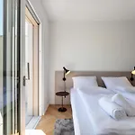 Modern Three-bedroom Masarykova With Private Parking Апартаменти