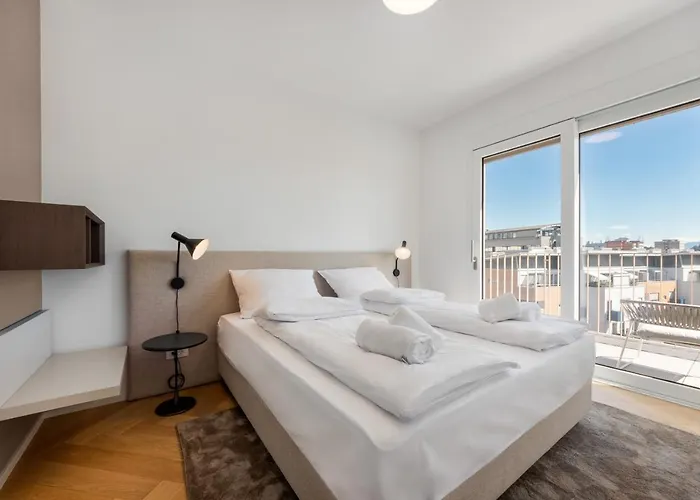 Modern Three-bedroom Masarykova With Private Parking * Lubiana