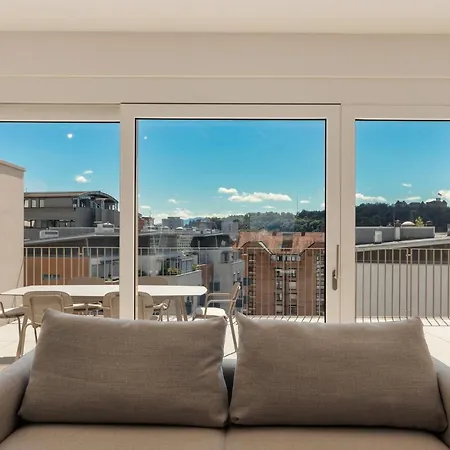 Modern Three-bedroom Masarykova With Private Parking Apartma