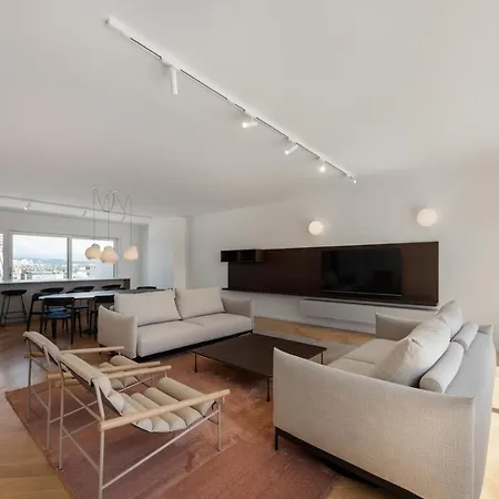 Modern Three-bedroom Masarykova With Private Parking Apartma *