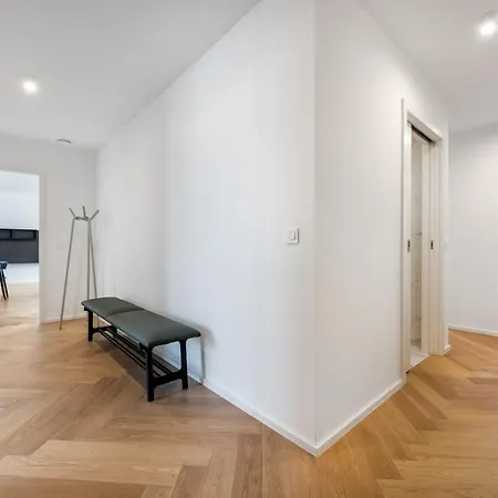 Apartma Modern Three-bedroom Masarykova With Private Parking Ljubljana