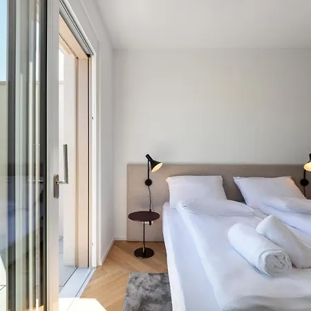 Modern Three-bedroom Masarykova With Private Parking Apartmán